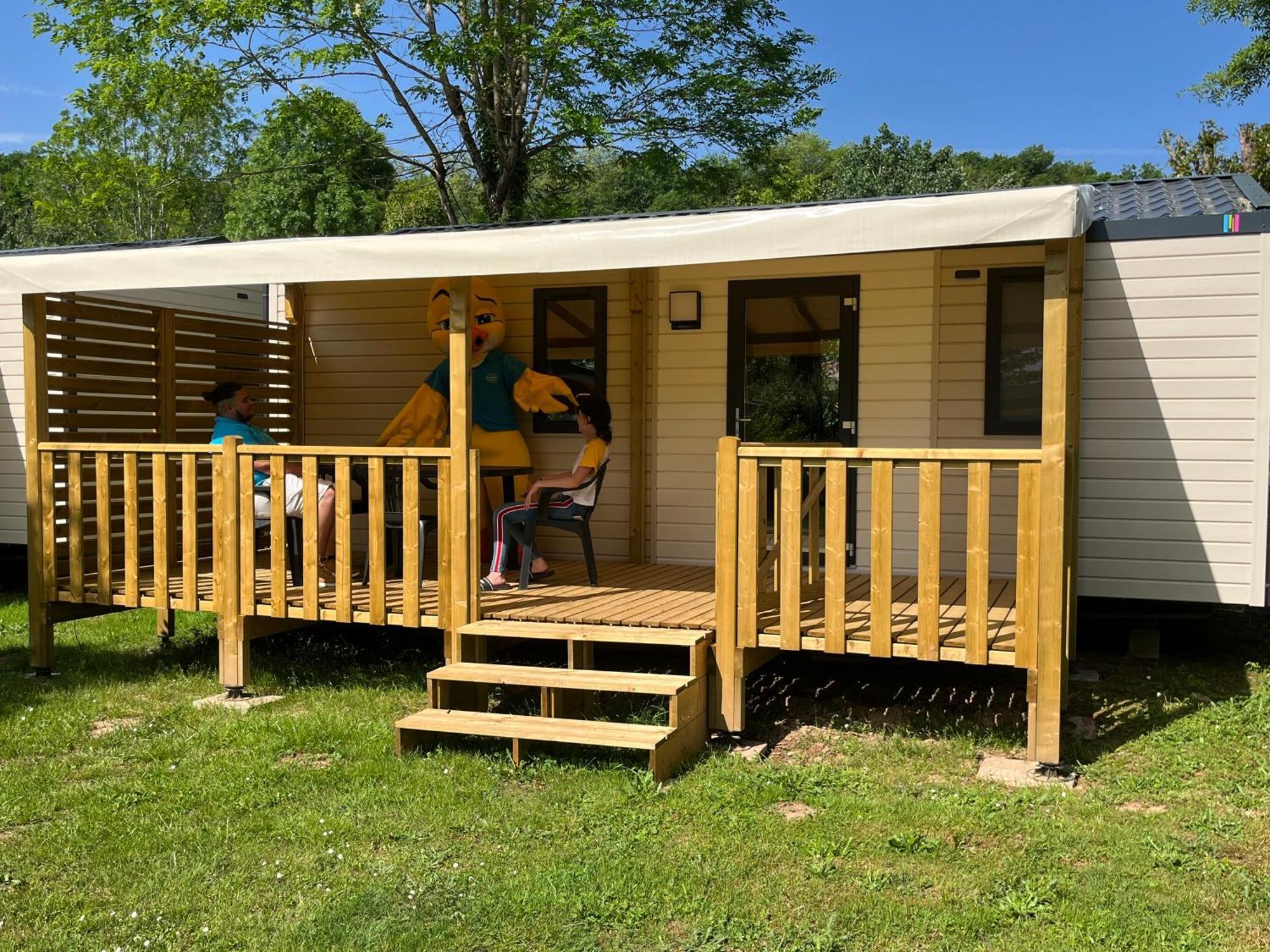 Camping Paradis Le Rocher De La Granelle Le Bugue Exterior foto