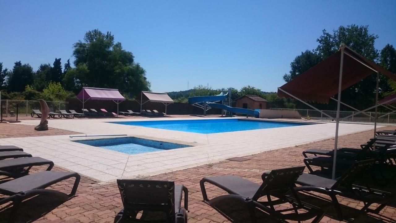 Camping Paradis Le Rocher De La Granelle Le Bugue Exterior foto